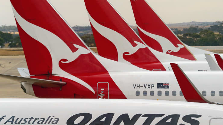 Australia’s Qantas hopes to resume international flights by Christmas, CEO says